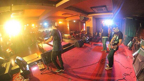 tintupper's tweet image. Next kita hajar lagi panggungnya. Photo by @muhammadilhamjr