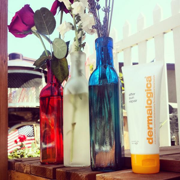 dermalogica's tweet photo. Calm any lingering #sunburns from your #FourthofJuly fun with After Sun Repair. #DaylightDefense http://t.co/dWke5CrrSV