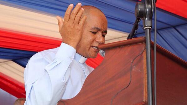 ElicFernandez's tweet image. El Presidente @DaniloMedina entrega ahora #JardinesDelGautier a 53 familias desalojadas de Gazcue. FOTO