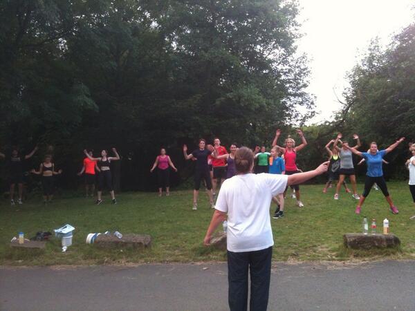 fitness_ss's tweet image. Well done tonight #Supercircuits. It was too hot so we stepped outside for a fresh air workout #traininginthecarpark