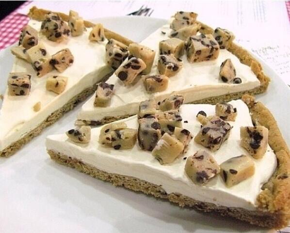 Cookie cake with cookie dough bites! 🍪🙌😍