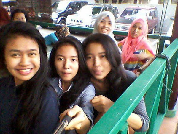 icamarilis's tweet photo. @Rusyrosali @nadyaisabella1 @anggiKDW @Daramayuri @tamasheBPD 😍😘 http://t.co/SGwUIfhg2A
