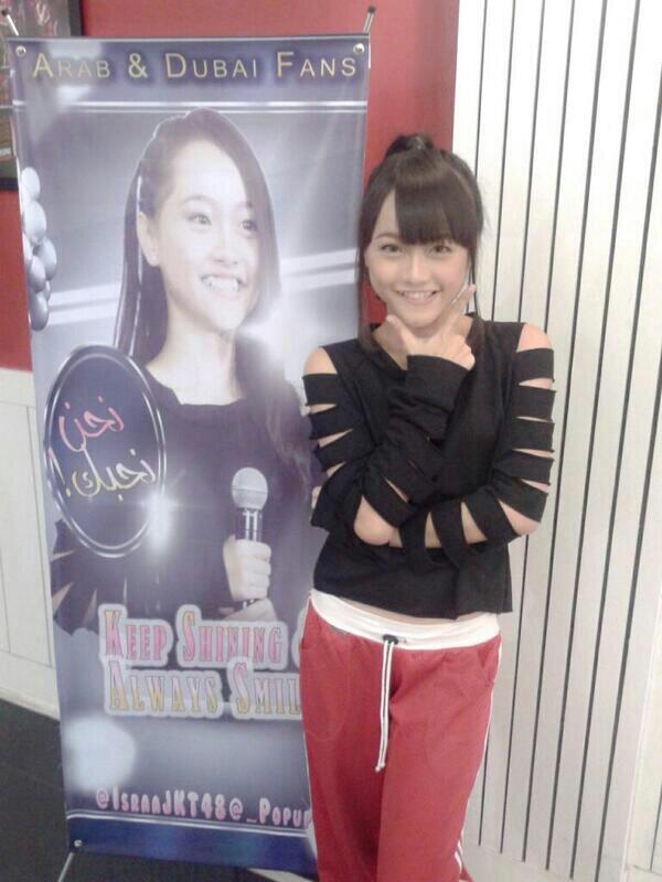 gallery_48's tweet photo. Pict untuk mebuka hari ini http://t.co/Trz5bCBAvn