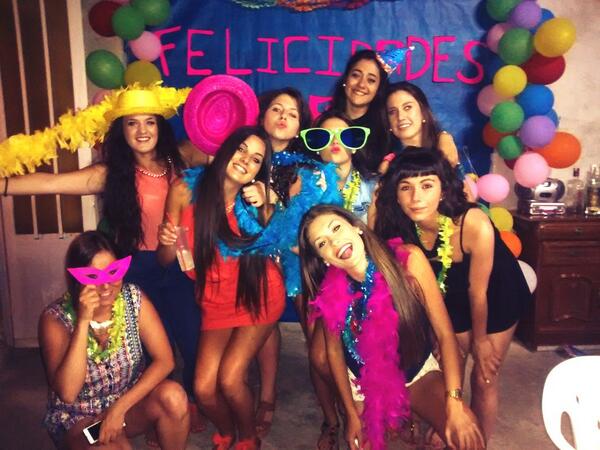 Patriciamh19's tweet photo. Mis niñaasss♥ http://t.co/EfOEesF2UW