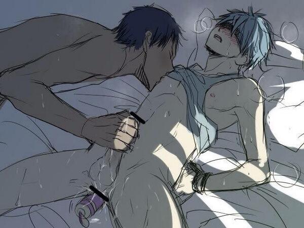 ELLEfujoshi's tweet photo. Well um *wipes blood from nose* I'm back again. I think this is the most graphic thing I've ever posted 😏 http://t.co/FVHU2FDghi