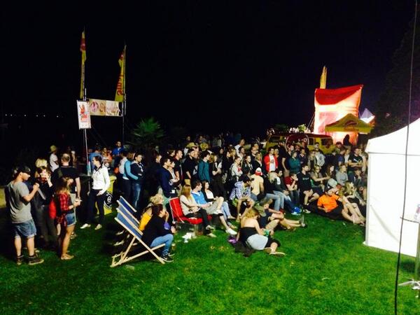 JOIZTV's tweet photo. Wie man der beliebteste Stand am Wake+Jam Festival wird βΒ Public Viewing anbieten! #WM2014 #wakeandjam #okfestivals http://t.co/75l6Yvnrb6