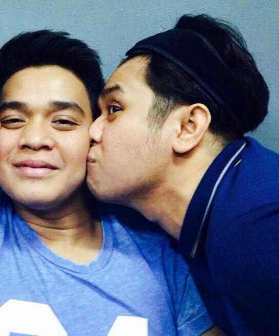 Olga cium sang adik ©Twitter.com/Billysyahputra