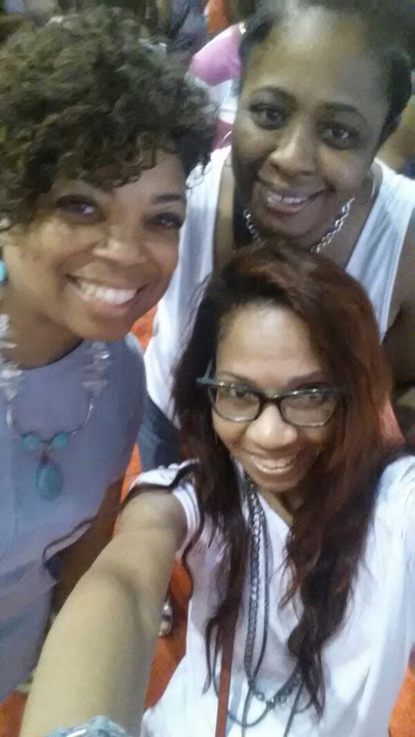 BoBrax's tweet image. #essence2014 kicking it