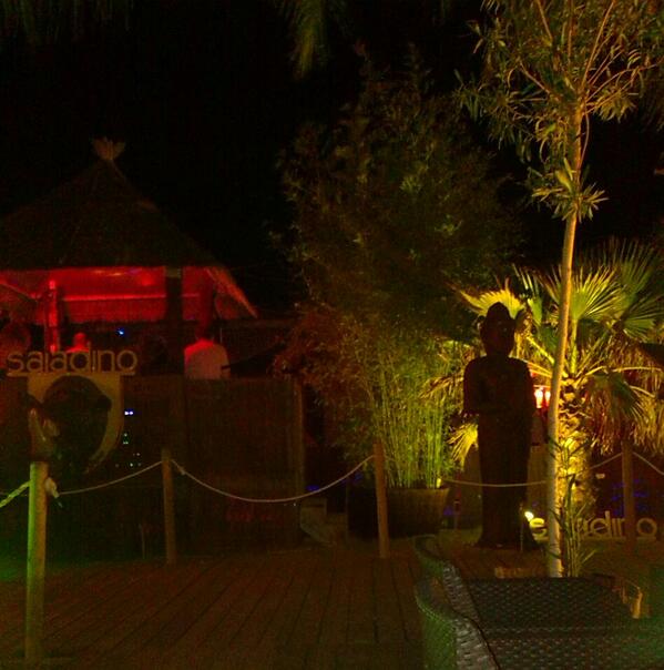 danamiillan's tweet photo. Nit maravillosa en el meu bebe!! @javifraquet88 te amo! Vll❤ 😘 💑 http://t.co/bJ3vNeTfRi