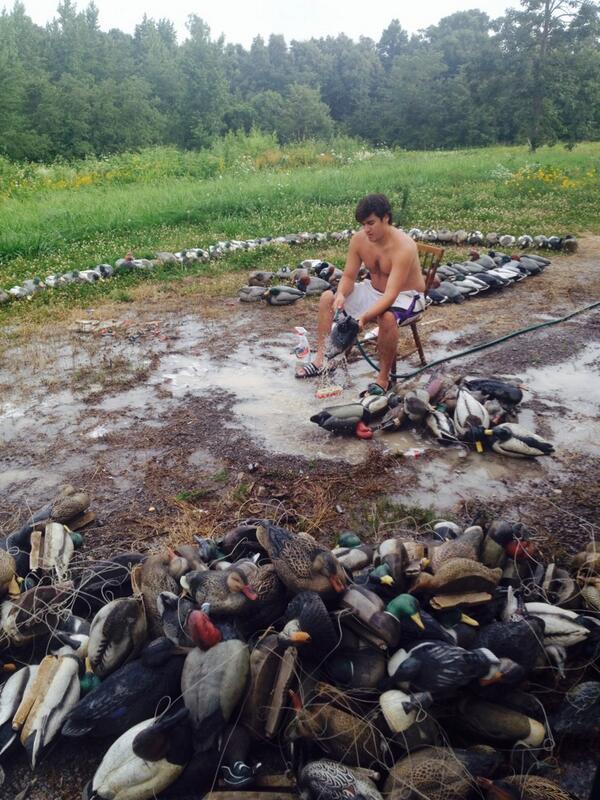 BMart2x's tweet photo. This was fun hungover #HuntRaw #Offseason @RoryO_23 http://t.co/CSDlxwApcP