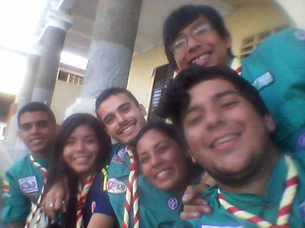 ghostinthebike's tweet photo. #SelfieScout @GUARITOS_SCOUTS clanes de la salle activos!!! http://t.co/aMcG5SGdnD