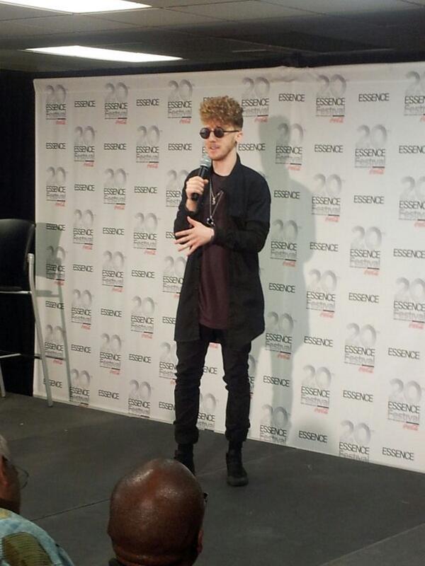 SouthernMensch's tweet photo. All the way from the UK, Daley! #HSMEssenceFest #EssenceFest #PurpleEssence http://t.co/rWW4tRz9F8