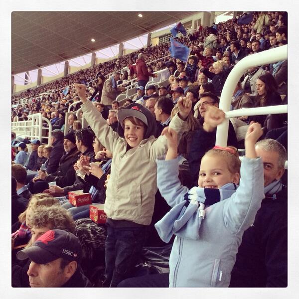 lulutomo1's tweet photo. Loving watching the Tah's play an awesome game tonight!! @NSWWaratahs @RugbyBarrett #Believe2014 http://t.co/aQ7XTRXLu4