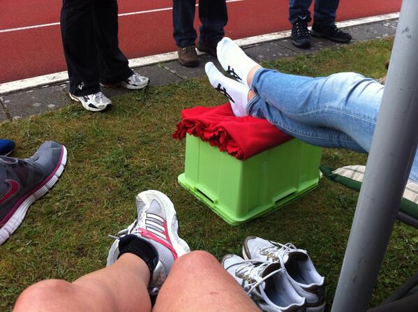 Carmenmutsaers's tweet image. Zo! De schoenen zijn uit! #samenloop100