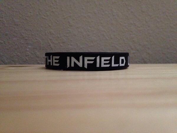 Athlete__Tweet's tweet image. Giving both away at 5k retweets 

Must follow to win