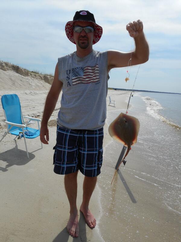 TimKane4's tweet image. Good time in Florida, caught a small stingray.