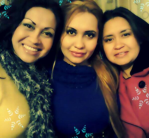 LucyluRivas's tweet photo. CON MIS LINDAS HERMANITAS !¡!, http://t.co/bKNT4oyCpr