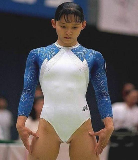 “Hilarious Camel Toe Fails... http://t.co/XV48JTOwfd” .