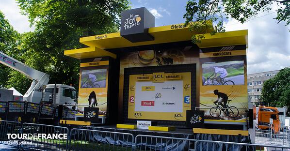 GroupeUTRAM's tweet image. Les équipes @GroupeUTRAM &amp;amp; @videlioinfo sont prêtes pour le #TDF2014. @letour