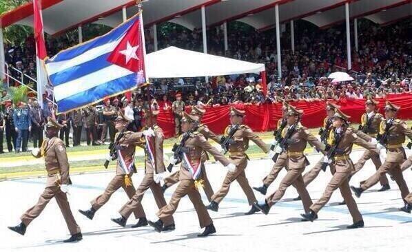 MaihenH's tweet photo. Artículo 13. El territorio no podrá ser jamás  cedido, traspasado, a ningún Estados extranjeros. Desfile #5J. Patria? http://t.co/3B7M5qMdZz