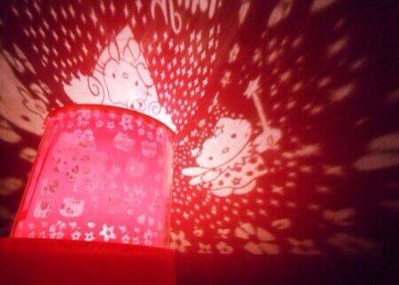 Lampu proyektor Hello Kitty. Kode barang : "001". Harga IDR 150.000 (belum ongkir). SMS/WA: 083806892076 :)