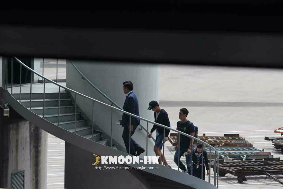 Br2D5BhCQAAQ0HS.jpg:large