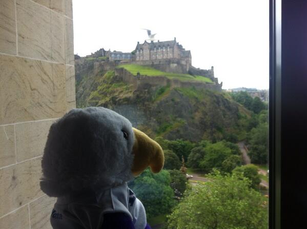 shawndalyphd's tweet photo. Monte's view of Edinburgh Castle (from his hotel room) http://t.co/A9dzc1g7FR