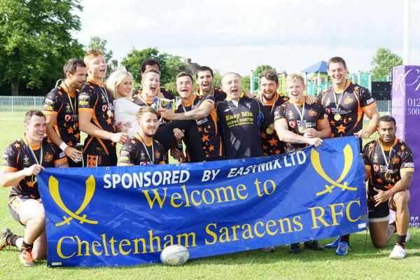 jayclark0106's tweet photo. @WOW7S looking happy with their catch of the day!! http://t.co/fFQvm8S30n