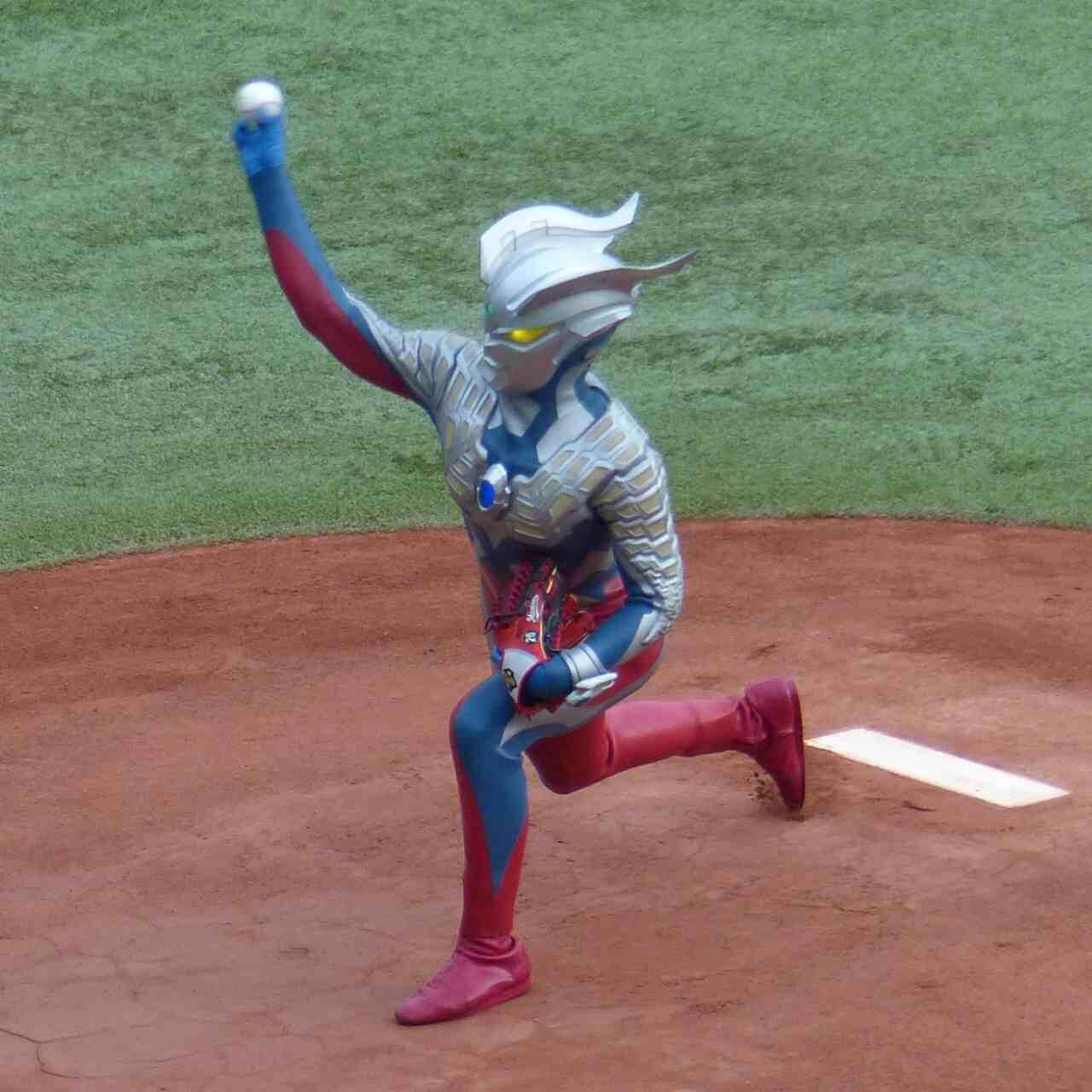 ウルトラマンゼロ EXPO ツブラヤストア ベースボールTシャツ