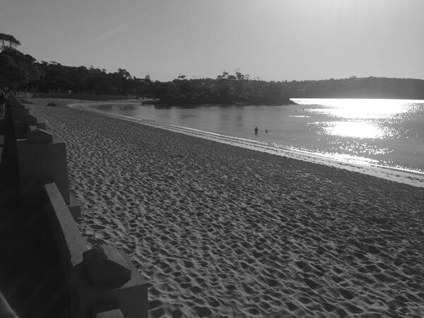 michaelusher's tweet photo. Sydney harbour this morning. A still, sunny winter's day. http://t.co/ZiUerS3Nqy