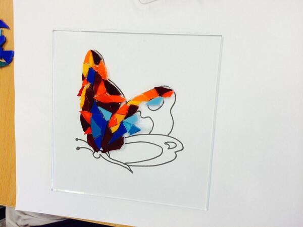 oosterhoutsamen's tweet image. Zo ziet een mozaïek kunststukje er uit. Nog in wording. #samenloop100