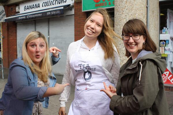 truthworlds's tweet photo. Happy faces all round! #TeaExchange #Happy http://t.co/d9fzx0Hhpp