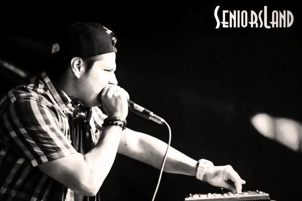 FAINAL's tweet photo. Lets get wild!! Recap @seniorsland photo By @Andrespixel http://t.co/93bDuUfVhi