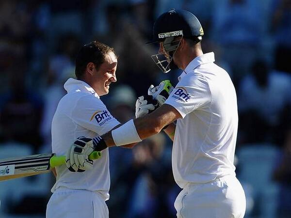 Independent's tweet photo. Andrew Strauss 'profusely sorry' after he calls Kevin Pietersen a 'c**t' live on air
http://t.co/fikpcXsBdH http://t.co/HhMXHLmKqb