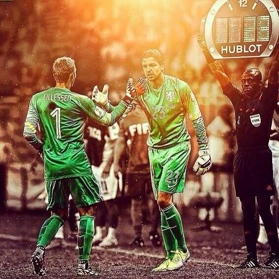 “<a href="/Lars1908_/">El Shaarawy</a>: 🙌🙏💪⚽️🔴⚪️🔵 ”