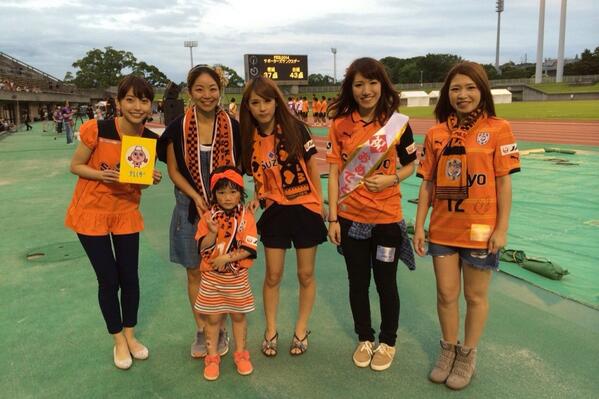 北村花絵 Twitterren 久しぶりにオレンジを感じた時間でした 後半戦はもっとスタジアムに行って応援したい ミスエスパルス グランプリに輝いたロイナさん 今月のlocoエスパルスでアシスタントデビューです おたのしみに Http T Co Al36ierd6p