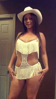 Lol rockin the cowgirl hat :) http://t.co/ea9MLo08yC