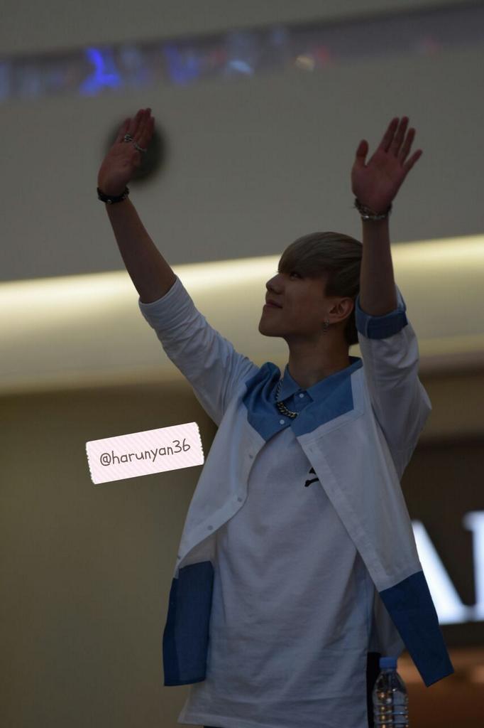 Br39LC5CEAANCeS.jpg:large