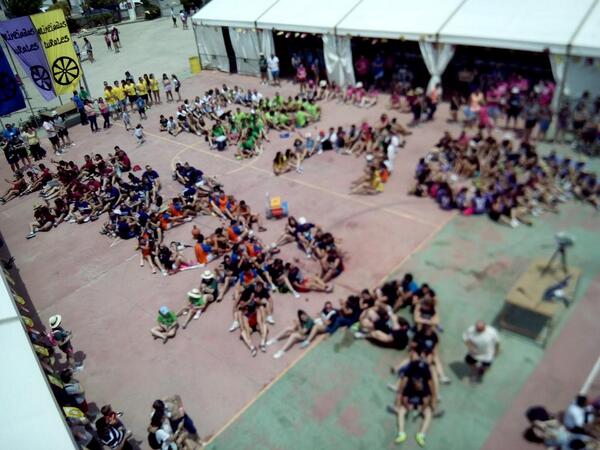 Impresionante el momento flashmob en #olimpiadasrurales . ¡Próximamente la foto completa! ¡Gracias a todos!