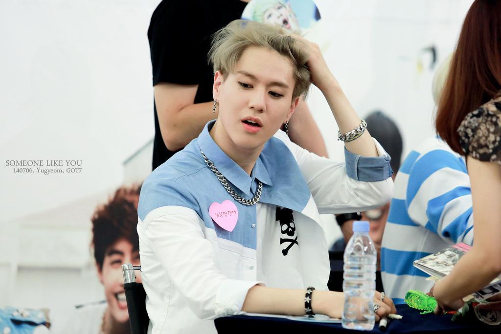 Br3_oX3CMAE11c4.jpg:large