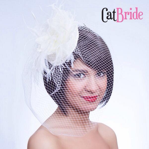 Catbride_com's tweet photo. Nostaljik gelinler için... http://t.co/8IKght4ysa #catbride #gelinşapkası #vualet #gelin #dügün #evlilik #aksesuar http://t.co/vhxilaOws2