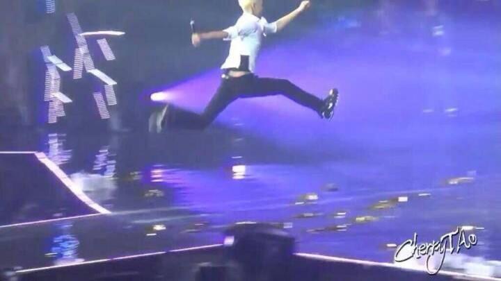 Br3g2wKCUAASOVc.jpg:large