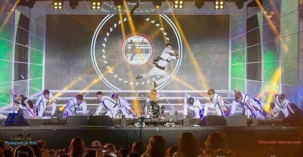 Br3g3IwCQAAtMtM.jpg:large