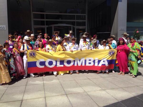 diapakoro's tweet photo. Nuestra delegación colombiana completa !!! @DistritoF3 http://t.co/K93P1A8cIN