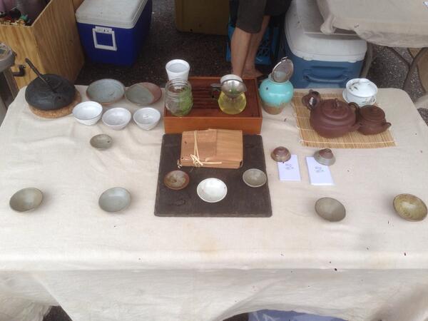 LPLCTea's tweet image. Pouring tea @lindenhillsmkt with my friends @VerdantTea!