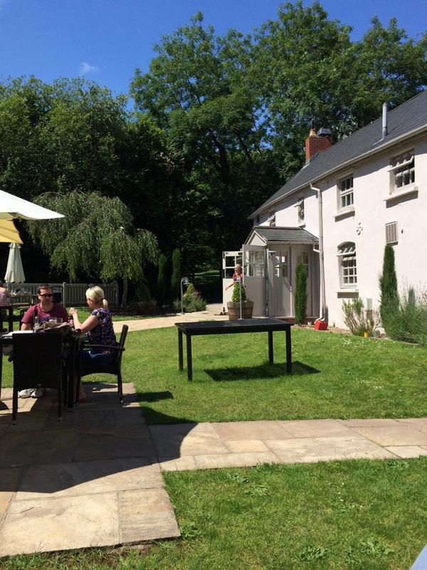 rewilliams85's tweet image. So the walk around Cefn Onn ended well #Peroni #G&amp;amp;T #OldCottage