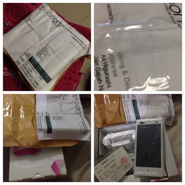 xipcom's tweet photo. @AyunaAquaneesha #Disney Mobile F-08D hope will make you happy ^_^ please be patient for my another lovely buyer.. http://t.co/O189KkcXHD