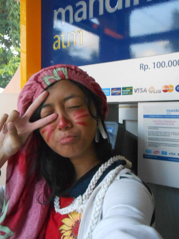 Leeteukbij's tweet photo. Menggilaaa @mandirifiesta #selfiemandiriatm #periode3 cab pelem http://t.co/B2SRAEuHdL