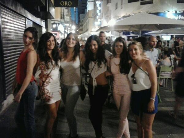 #Bodagitana2014 <a href="/AlbaParres/">Alba Parres</a> <a href="/virgi2211/">Virginia López</a> <a href="/Martafrnandez/">Marta Fernández</a>