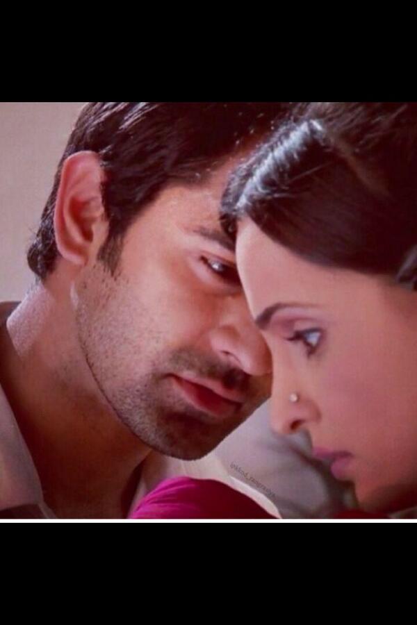 IPKhamesha's tweet photo. #rabbave #kissve #ARSHIve #EverydayIRabbaVe http://t.co/8coWwKWAPQ